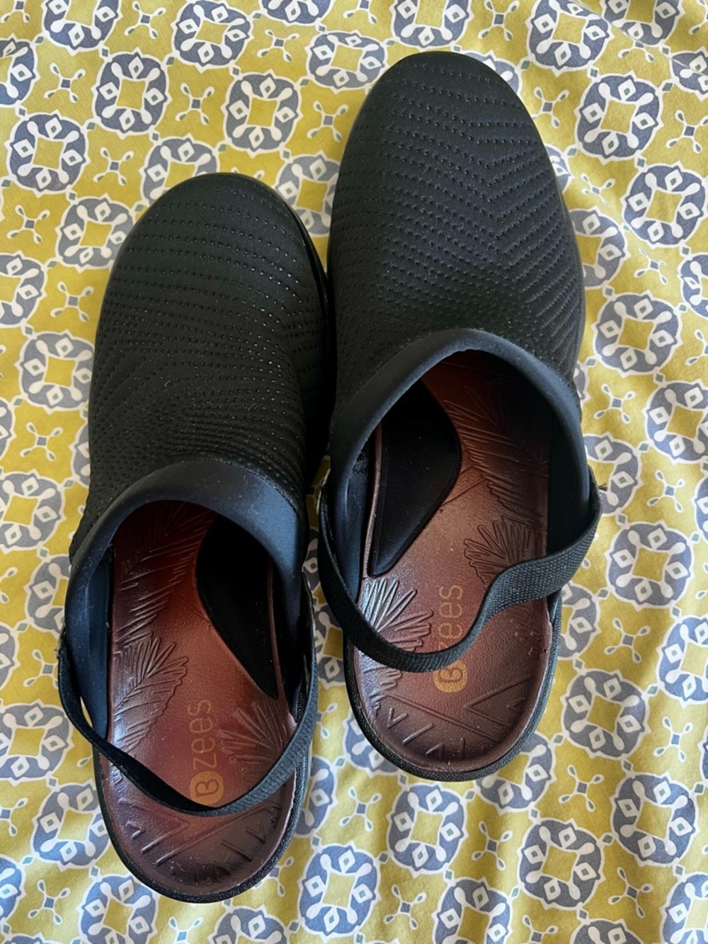 Bzees Black Slip-On Clog Mules Womens Size 9.5 - Picture 2 of 10